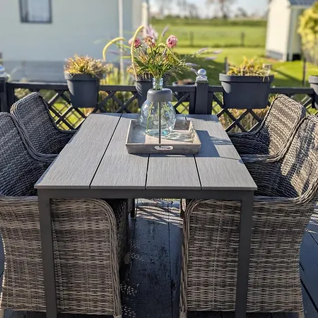 Neues Meerzeit Aan Zee Nr 76 Am Weltnaturerbe Wattenmeer Mit Eingezaeunten Garten Grosse Terrasse Ausstattung
