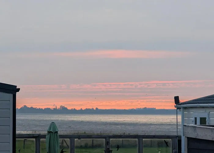 Neues Chalet Nr 76 Am Weltkulturerbe Wattenmeer Tierfrei Mit Eingezaeunten Garten Grosse Terrasse Top Ausstattung *